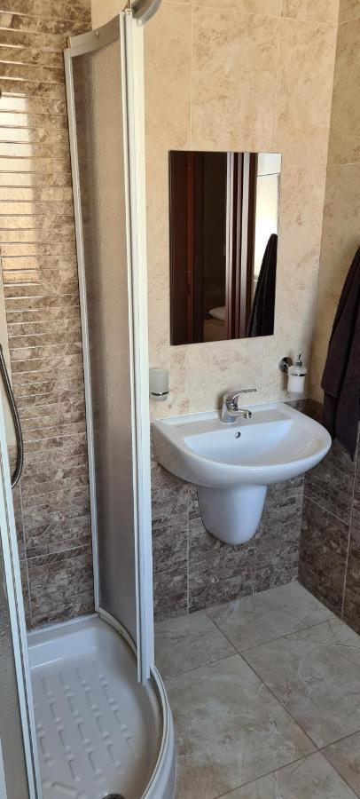 Large Apartment In Marsascala. Sleeps 6 Марсаскала Екстер'єр фото
