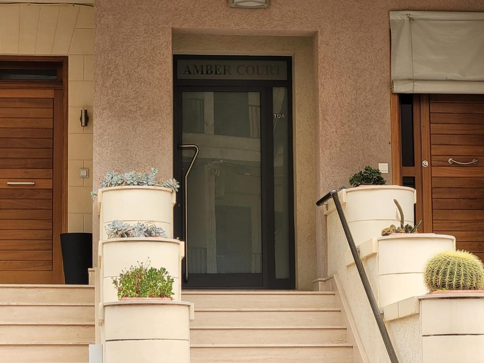 Large Apartment In Marsascala. Sleeps 6 Марсаскала Екстер'єр фото